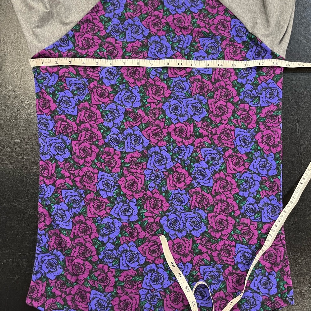 LuLaRoe “Randy” tee size small - Picture 7 of 8